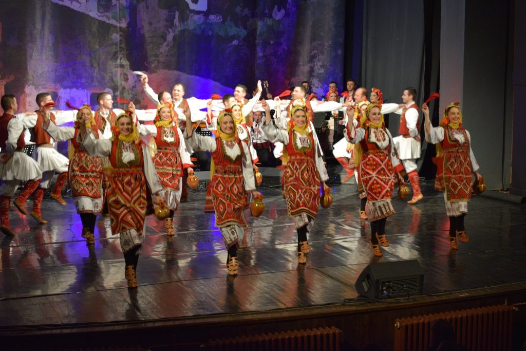 Koncert gjithë mbrëmjen me Tanec